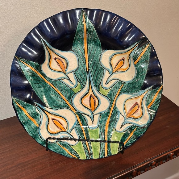 E. Ortiz Pottery. Cala Lillies Dish/Pie Plate Handmade - Picture 1 of 7
